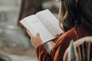 7 raisons de lire ta Bible tous les jours